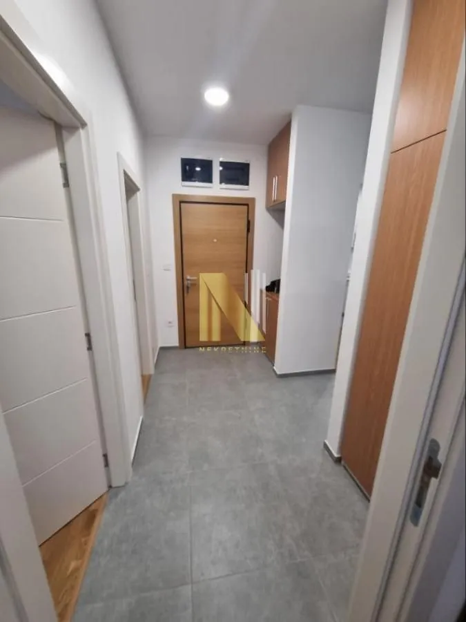 Izdavanje, dvosoban stan, 57m², Adamovićevo Naselje, Novi Sad Sve Podlokacije