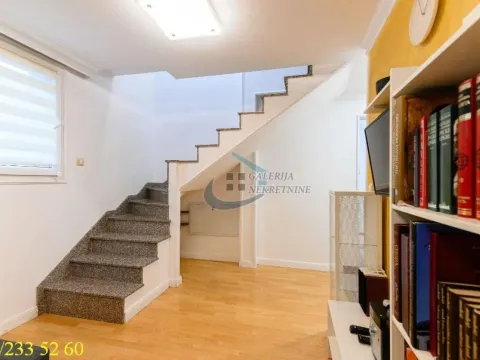 Izdavanje, trosoban stan, 62m², Stari Grad, Beograd - image 3