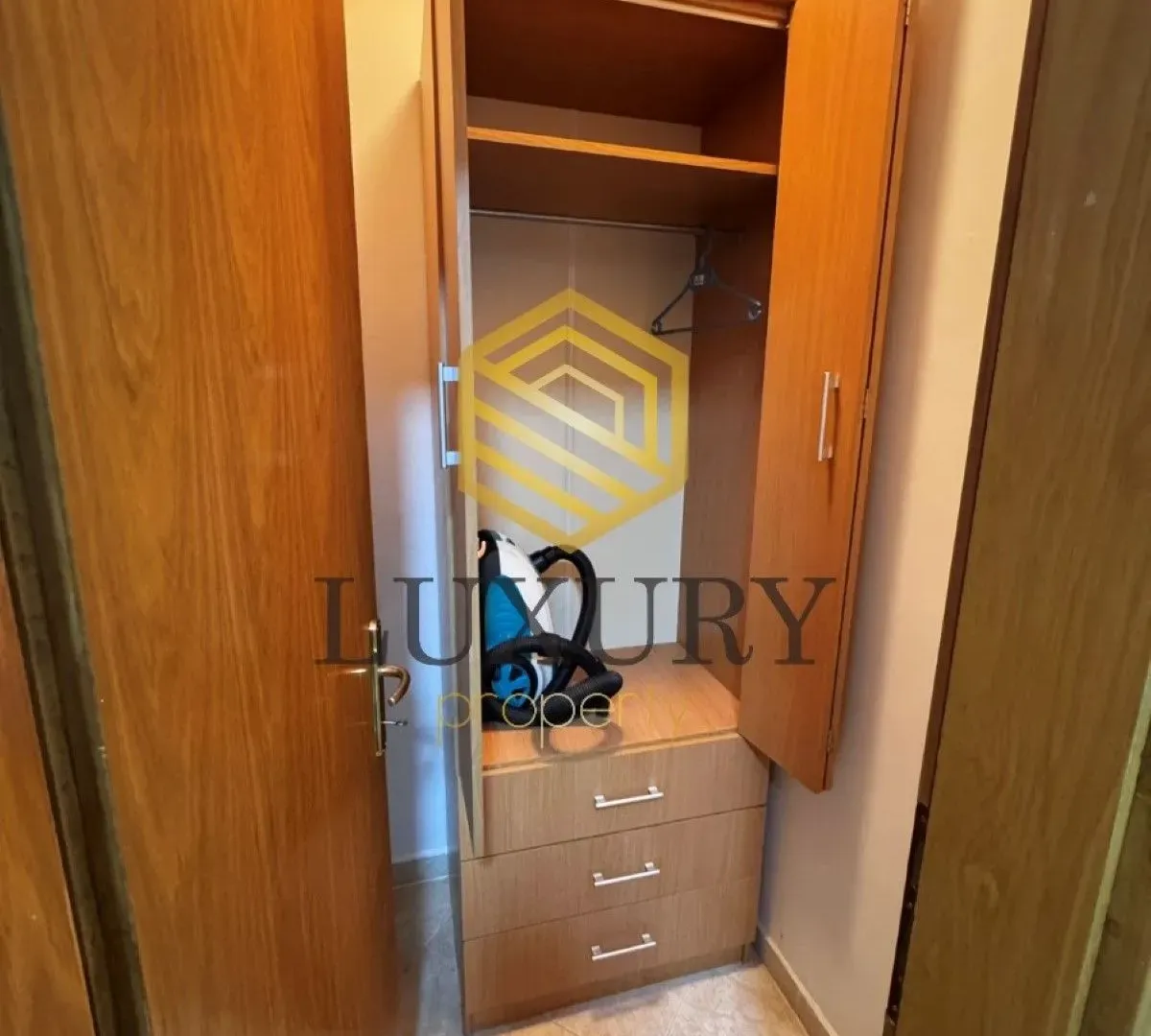 Rent, one bedroom apartment, 40m², Stari Aerodrom, Podgorica