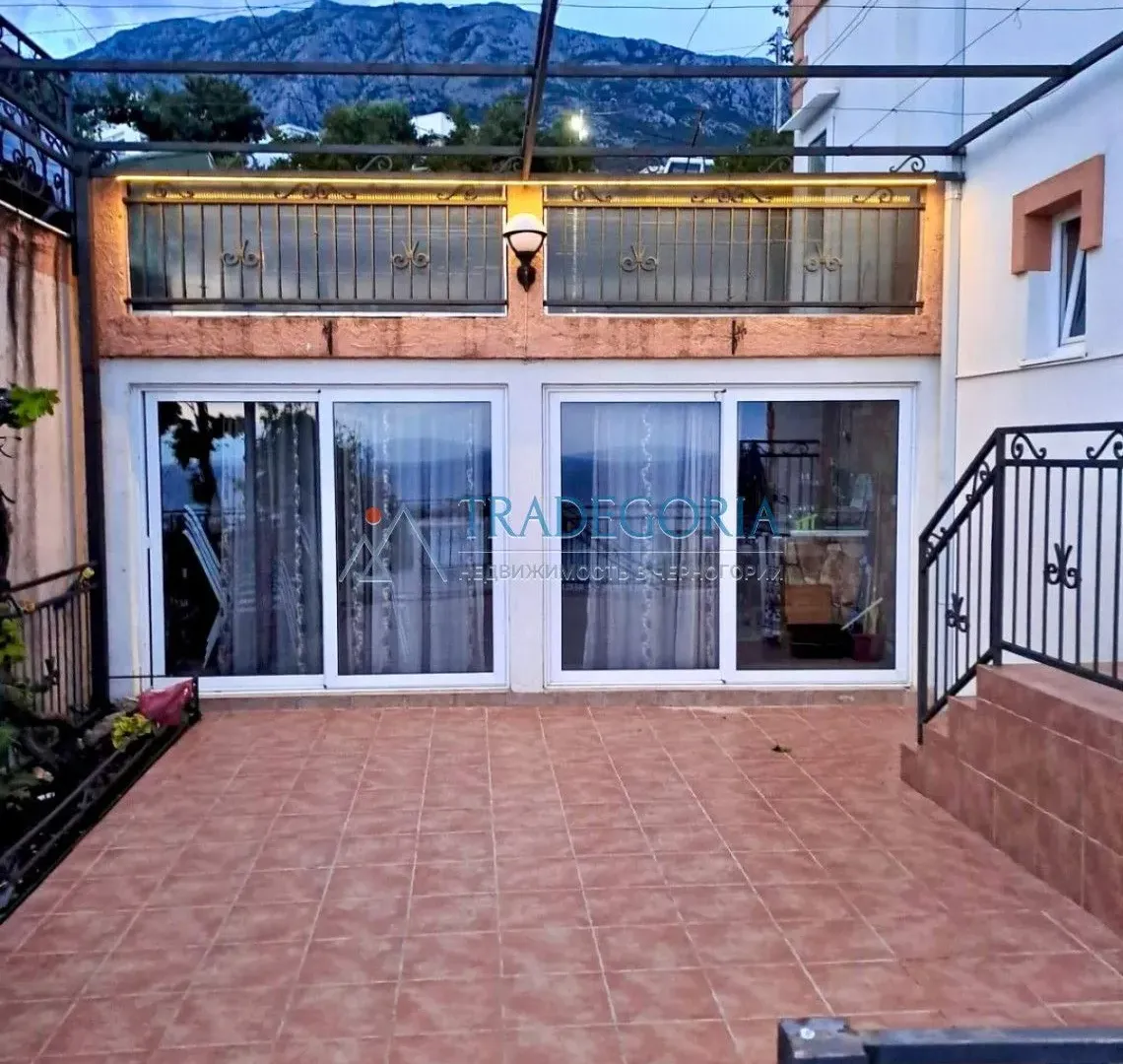 Prodaja, kuća, 201m², Dobra Voda, Bar