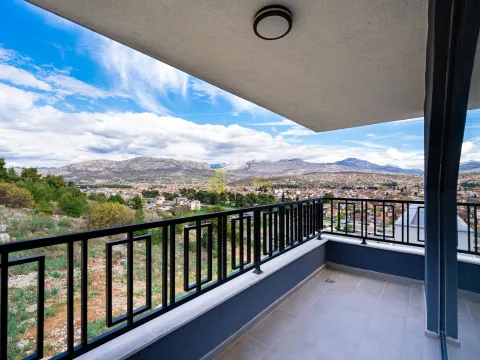 Prodaja, trosoban stan, 102m², Gorica C, Podgorica - image 11