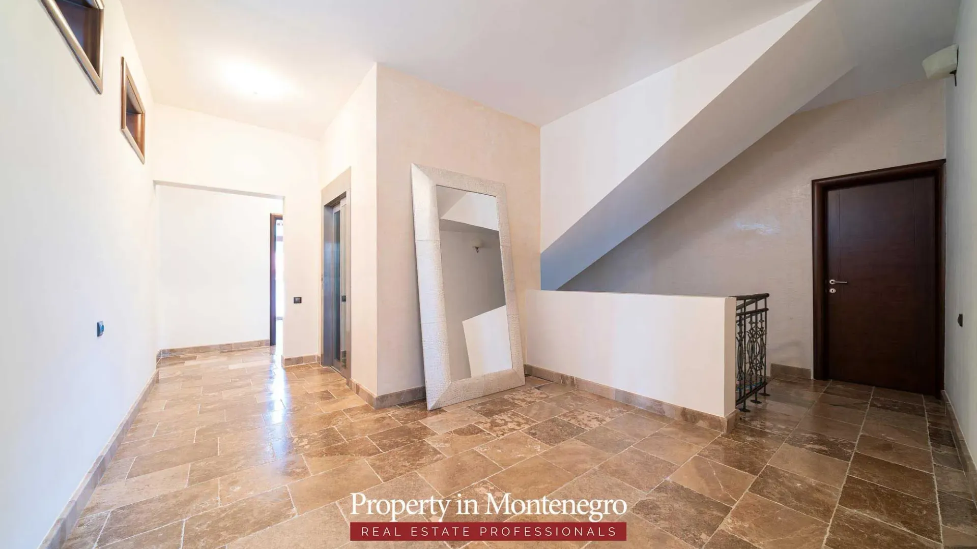 Sale, house, 971m², Petrovac, Budva