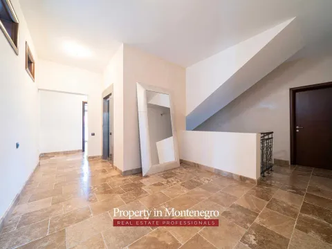Prodaja, kuća, 971m², Petrovac, Budva - image 48