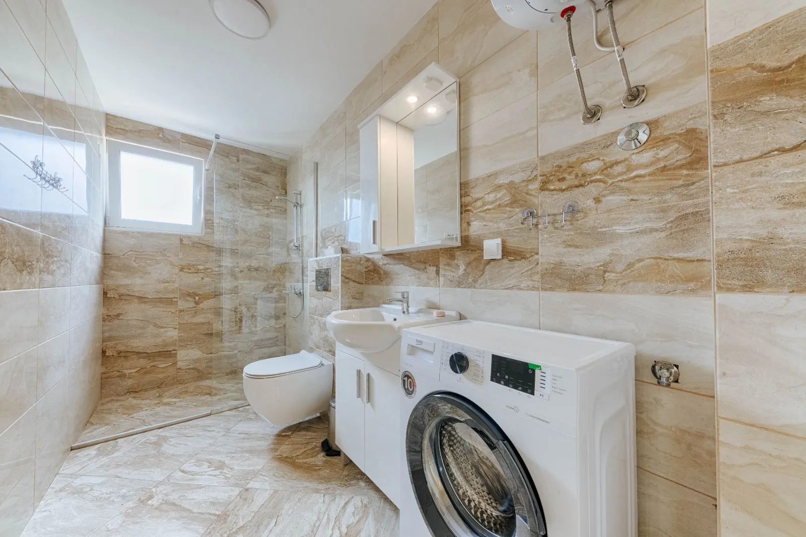 Sale, apartment, 850m², Bar, Crna Gora