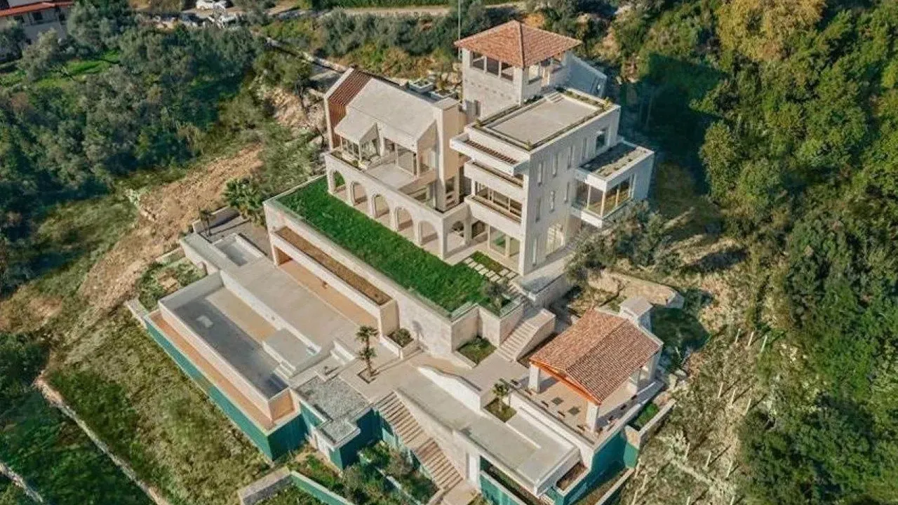 Sale, house, 1400m², Donja Lastva, Tivat