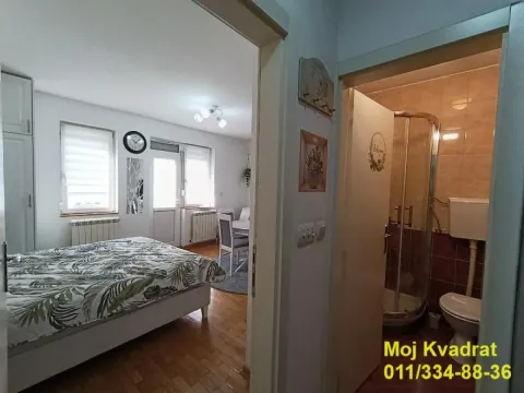 Sale, studio apartment, 30m², Uciteljsko Naselje, Zvezdara Sve Podlokacije - image 6