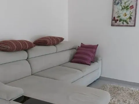 Izdavanje, jednosoban stan, 55m², Đenovići, Herceg Novi - image 8