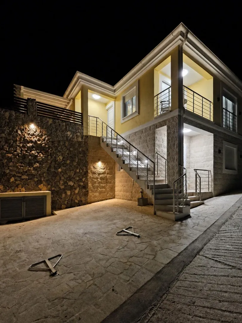 Rent, three bedroom apartment, 125m², Tivat, Crna Gora