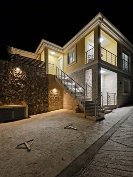 Rent, three bedroom apartment, 125m², Tivat, Crna Gora - image 7
