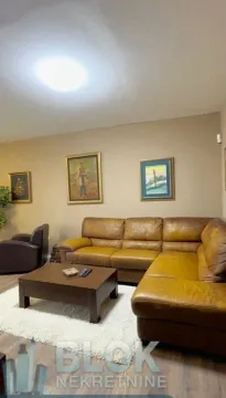 Izdavanje, trosoban stan, 110m², Preko Morače, Podgorica - image 11