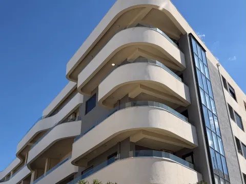 Prodaja, dvosoban stan, 90m², Dobre Vode, Bar - image 1