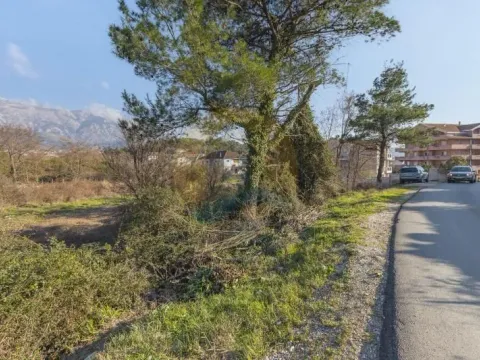 Sale, land lot, 1500m², Centar, Tivat