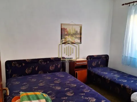 Izdavanje, kuća, 60m², Centar, Cetinje - image 5