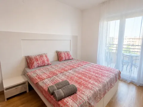 Izdavanje, jednosoban stan, 51m², City Kvart, Podgorica - image 7