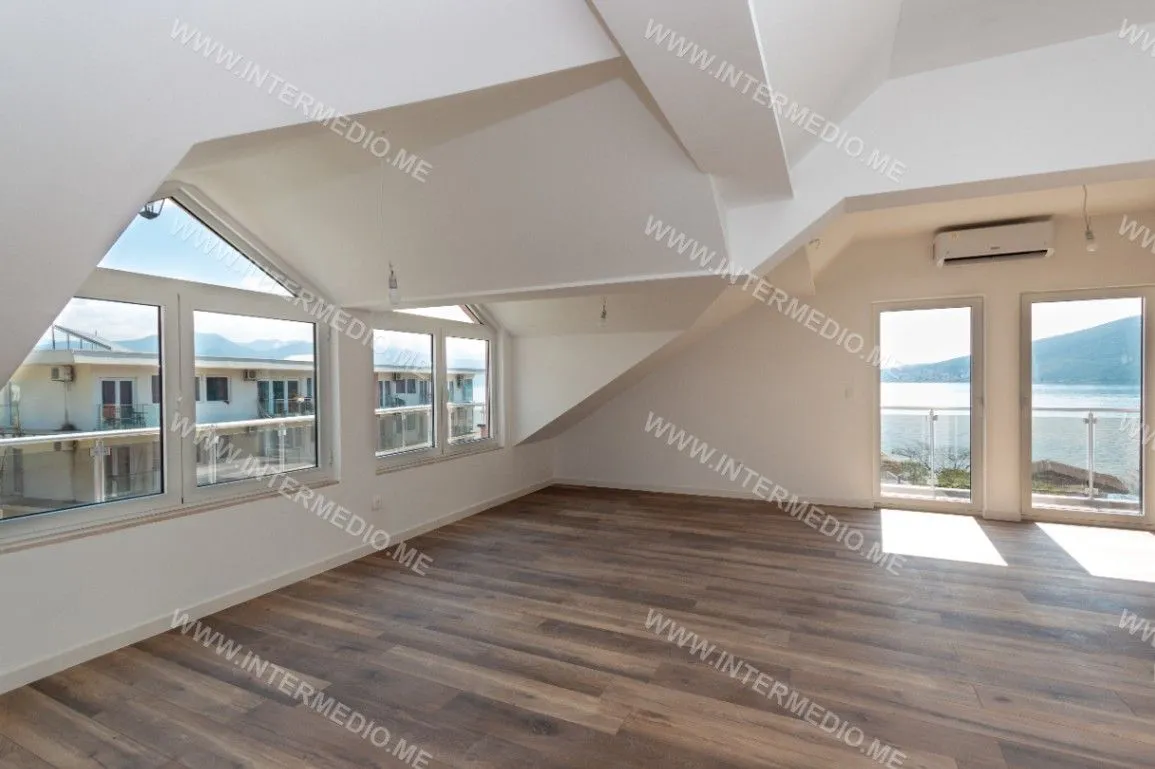 Prodaja, trosoban stan, 146m², Đenovići, Herceg Novi