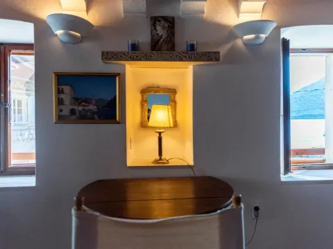 Izdavanje, kuća, 100m², Perast, Kotor - image 15