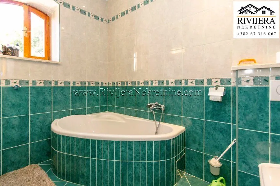 Prodaja, kuća, 226m², Podi, Herceg Novi