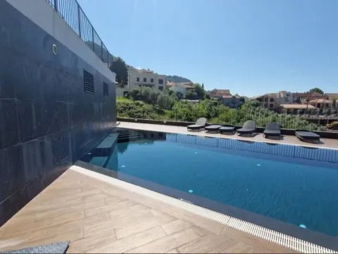 Prodaja, dvosoban stan, 55m², Centar, Tivat - image 1