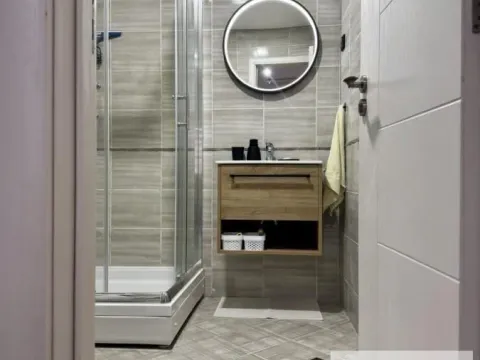 Rent, two bedroom apartment, 40m², Šumice, Beograd - image 20