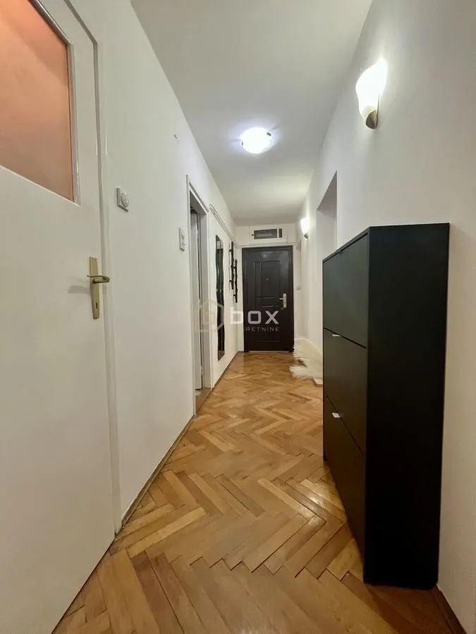 Izdavanje, trosoban stan, 64m², Medijana, Niš