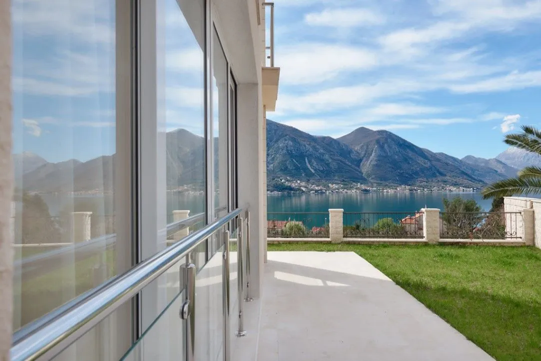 Prodaja, dvosoban stan, 69m², Sveti Stasije, Kotor