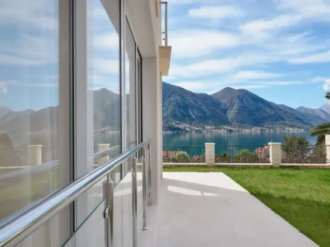 Sale, two bedroom apartment, 69m², Sveti Stasije, Kotor - image 9