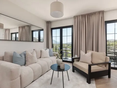 Prodaja, kuća, 166m², Tivat, Crna Gora - image 1
