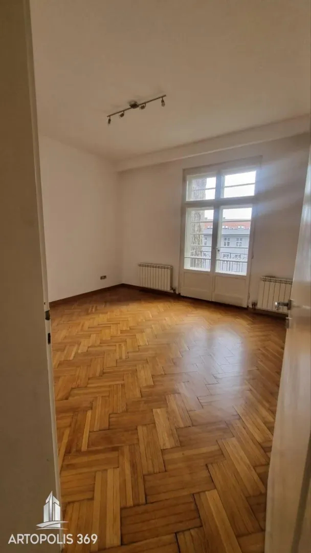Izdavanje, poslovni prostor, 90m², Stari Grad, Beograd