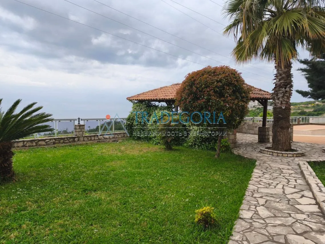 Prodaja, trosoban stan, 104m², Dobra Voda, Bar