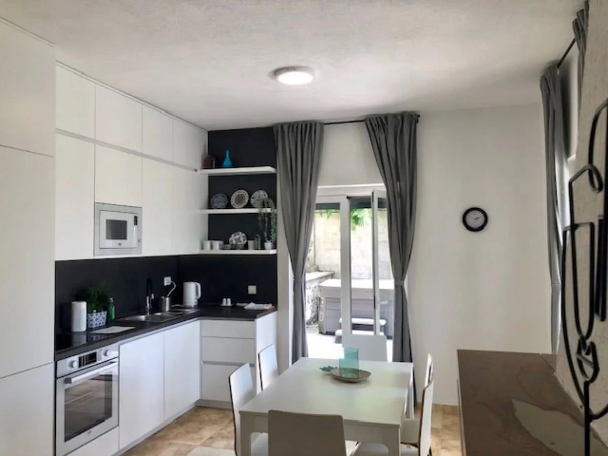 Prodaja, kuća, 430m², Krimovica, Kotor