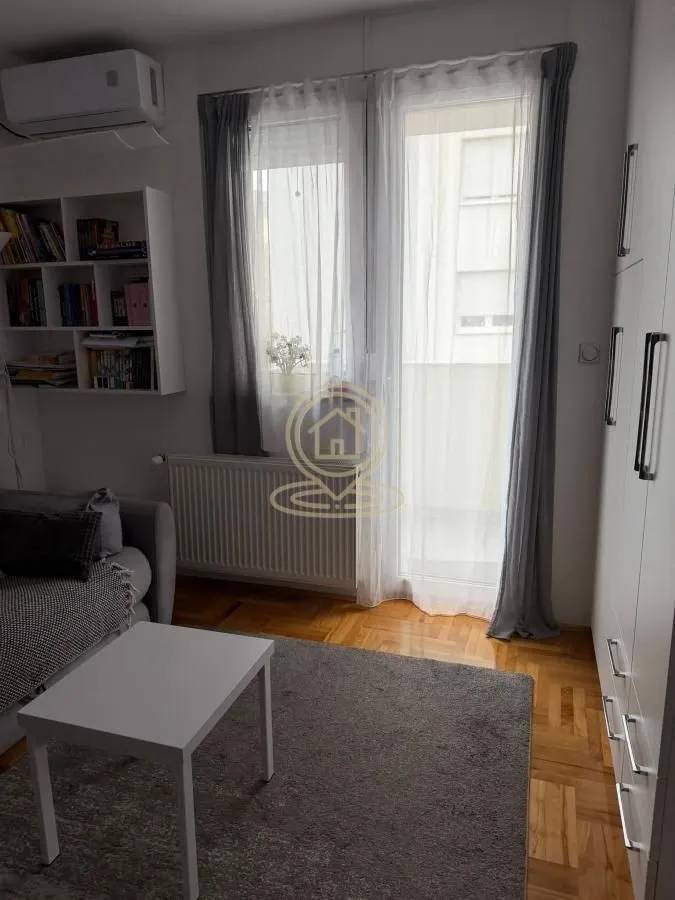 Prodaja, dvosoban stan, 40m², Crveni Pevac, Niš