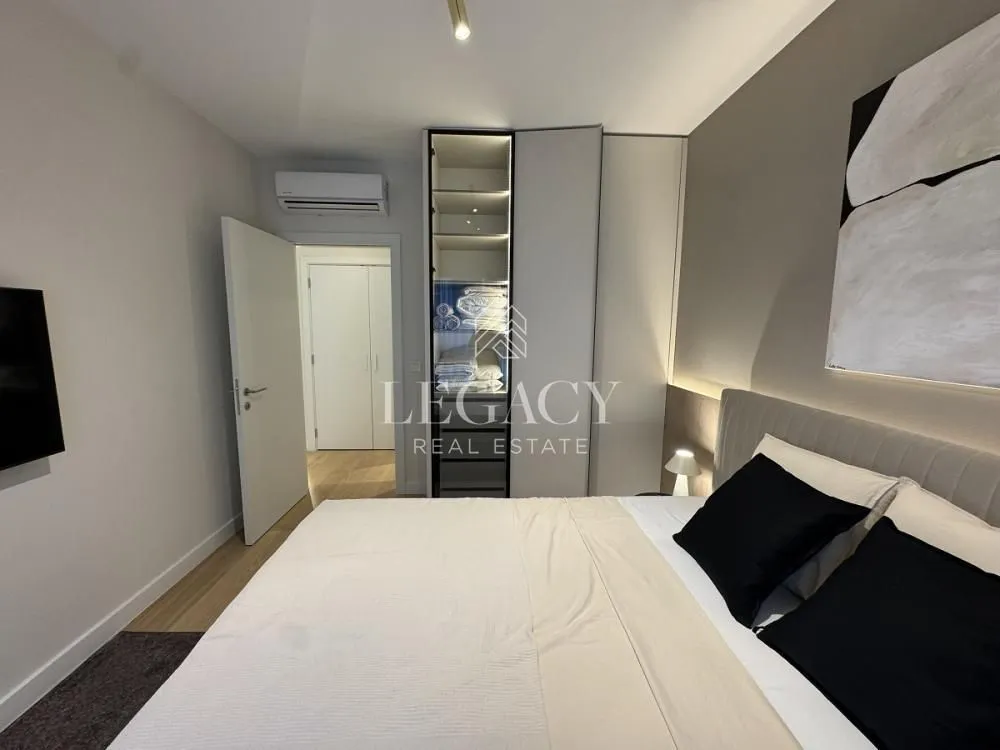 Izdavanje, dvosoban stan, 52m², Savski Venac, Beograd
