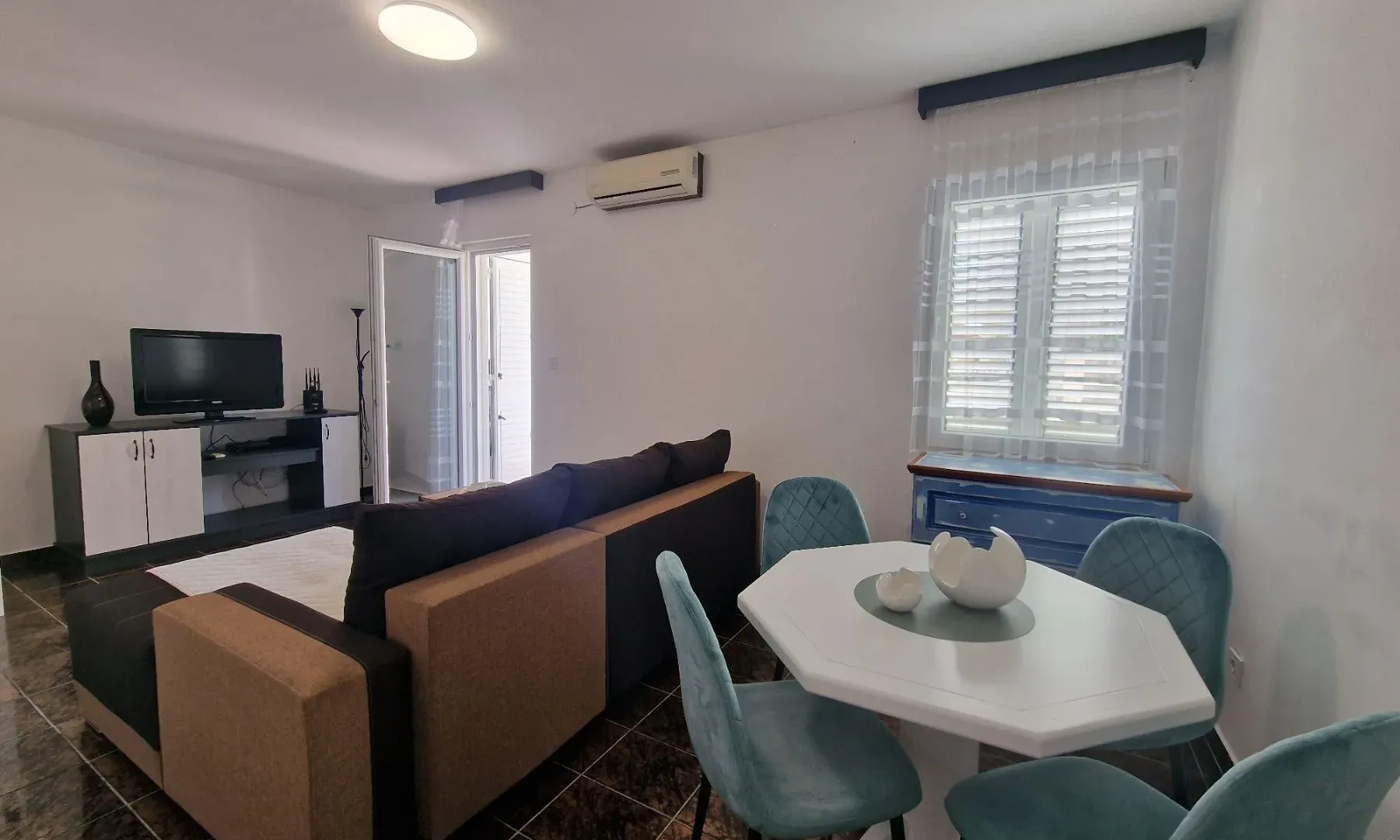 Prodaja, dvosoban stan, 56m², Bečići, Budva