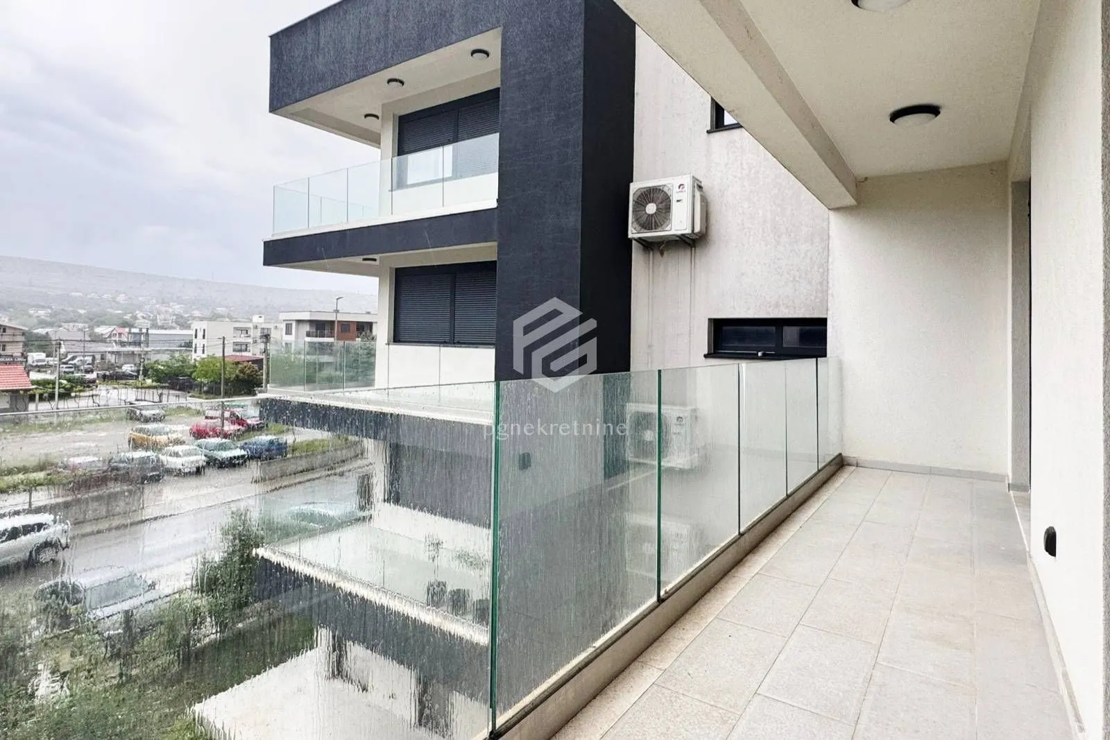 Rent, two bedroom apartment, 100m², Dalmatinska ulica, Podgorica