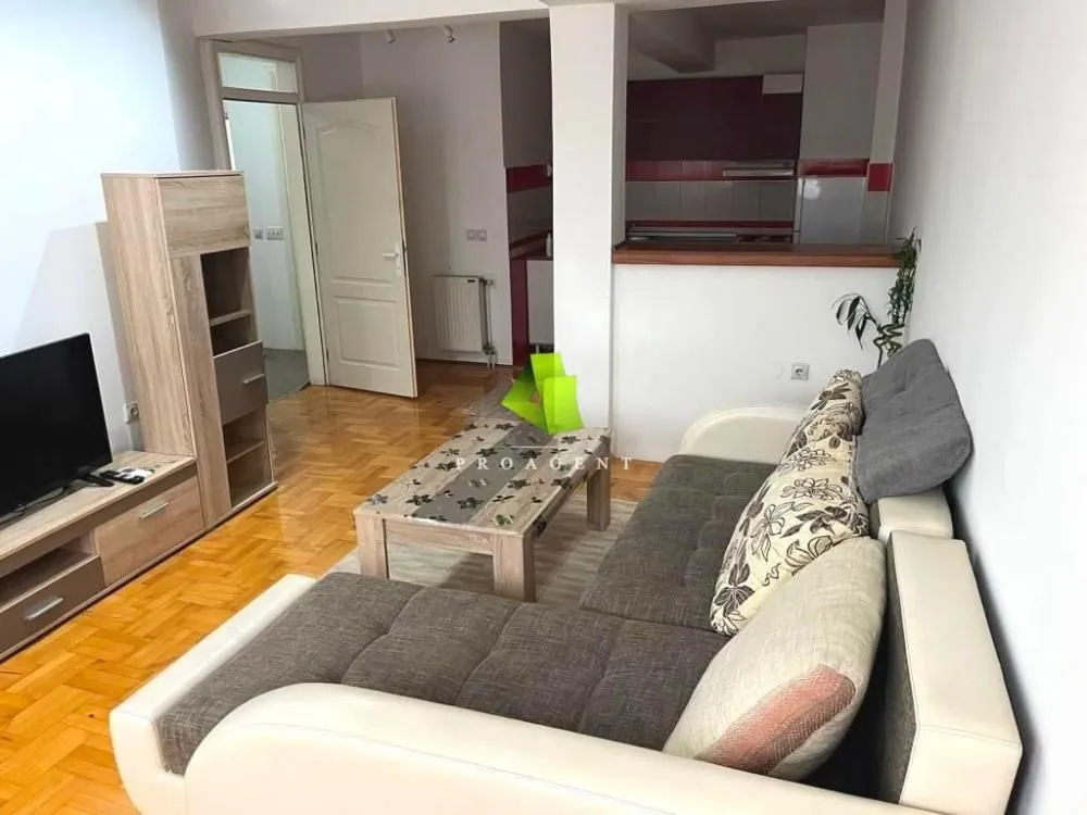 Izdavanje, jednosoban stan, 52m², Medijana, Niš