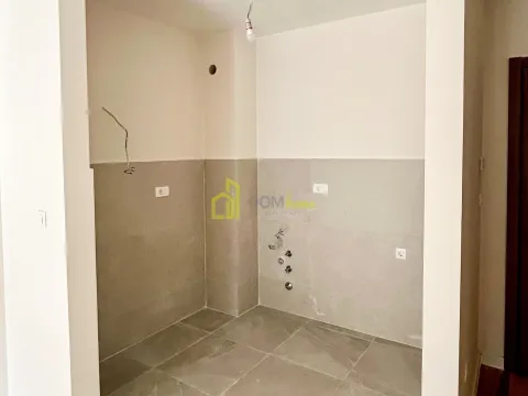 Rent, office space, 43m², Central Point, Podgorica - image 7