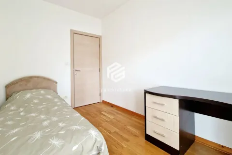 Izdavanje, trosoban stan, 120m², City Kvart, Podgorica - image 18