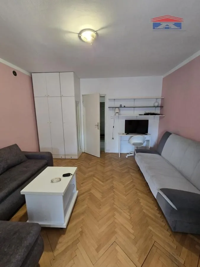 Izdavanje, jednosoban stan, 30m², Grbavica, Novi Sad Sve Podlokacije