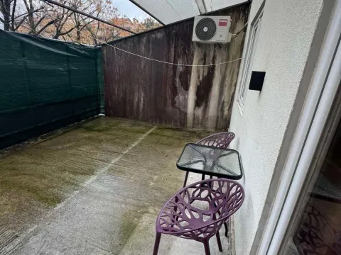 Izdavanje, dvosoban stan, 60m², Momišići, Podgorica - image 9