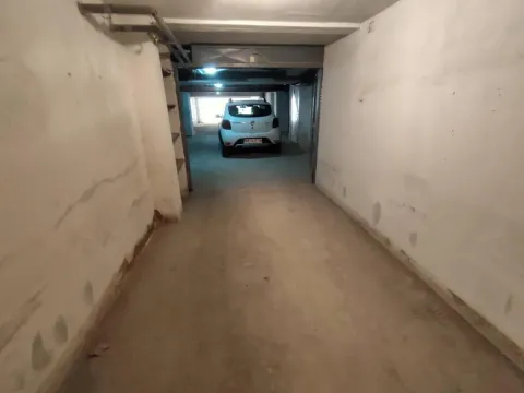 Izdavanje, parking/garaža, 12m², Centar, Novi Sad