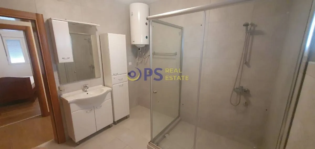 Prodaja, kuća, 184m², Podgorica, Crna Gora