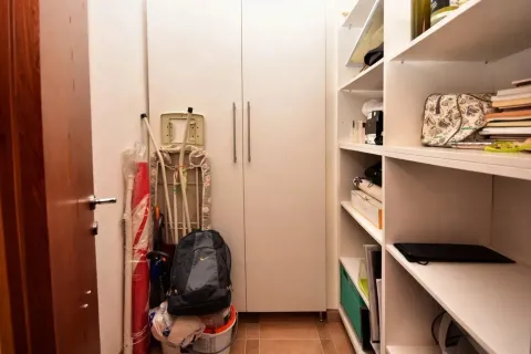 Sale, two bedroom apartment, 65m², Podgorica, Crna Gora - image 8