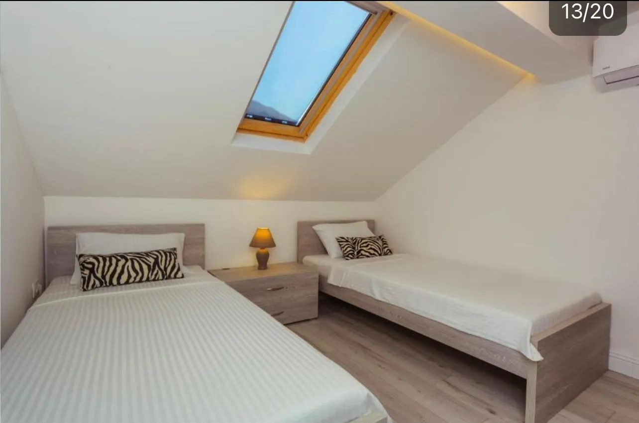 Rent, two bedroom apartment, 70m², Petrovac, Budva