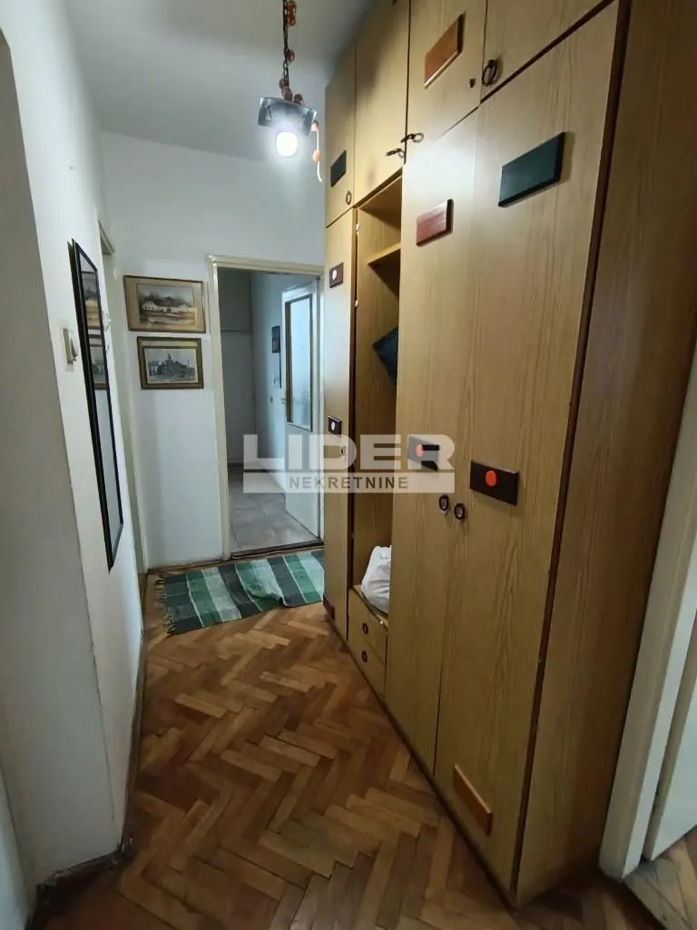 Prodaja, trosoban stan, 66m², Karaburma, Palilula Sve Podlokacije