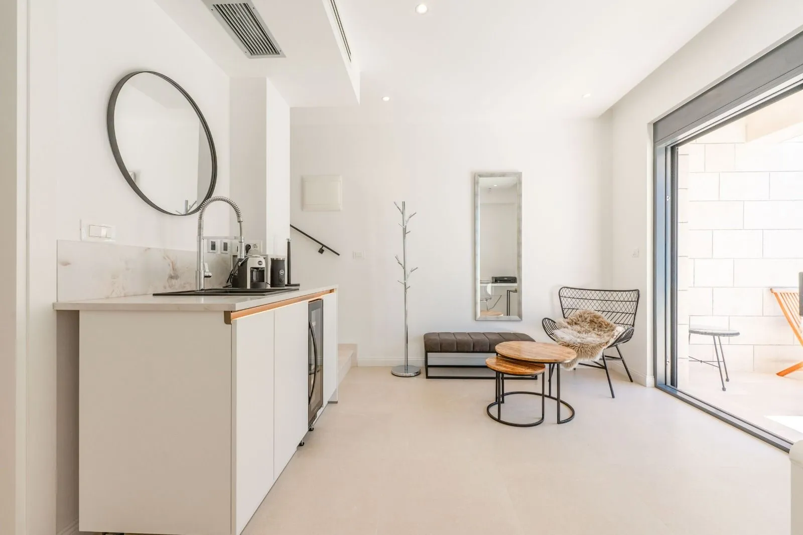 Izdavanje, kuća, 159m², Reževići, Budva