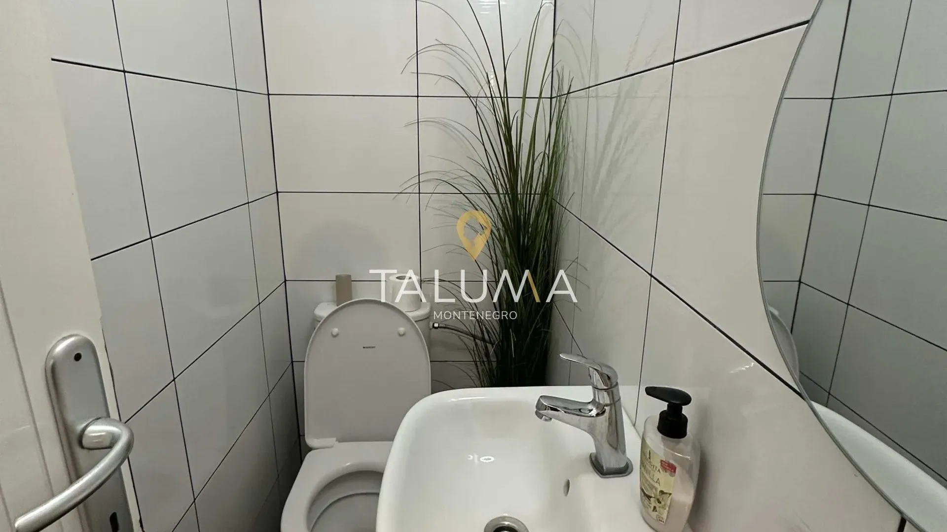 Izdavanje, poslovni prostor, 30m², Centar, Podgorica