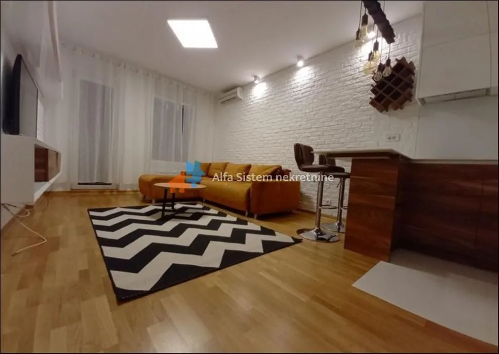 Rent, one bedroom apartment, 32m², Novi Beograd Blok 67, Novi Beograd Sve Podlokacije