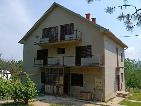 Prodaja, kuća, 360m², Ugrinovci, Gornji Milanovac - image 15