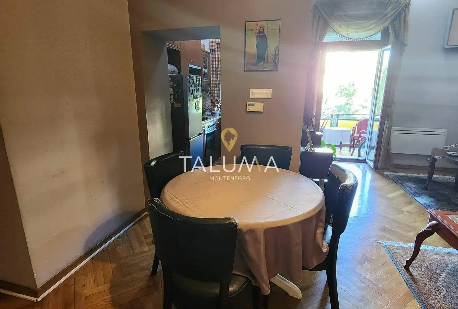 Prodaja, dvosoban stan, 90m², Preko Morače, Podgorica