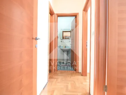 Izdavanje, dvosoban stan, 85m², Preko Morače, Podgorica - image 11